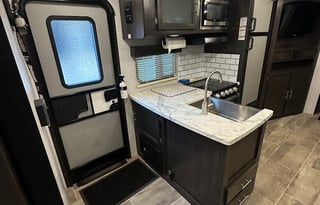 2020 Kodiak Ultra-Lite 296 Bunkhouse
