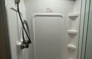 Harvey the RV - King bed & bunks, 2 A/Cs, Sleeps 8