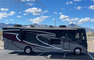 2021 Holiday Rambler Invicta 34MB