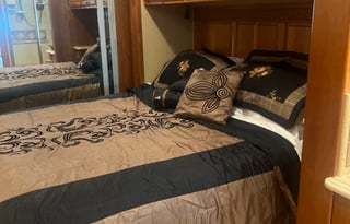 TheCopperClassA 2009 Monaco Executive Seierra IV