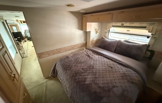 2001 Newmar Kountry Star KSCA3651