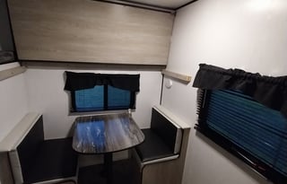 2023 PROWLER 303BH FAMILY READY