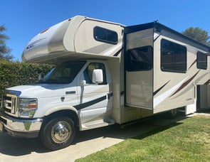 Coachmen RV Leprechaun 240FS Ford 450