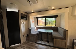 2025 Jayco Jay Flight 197MB | Family Ready!