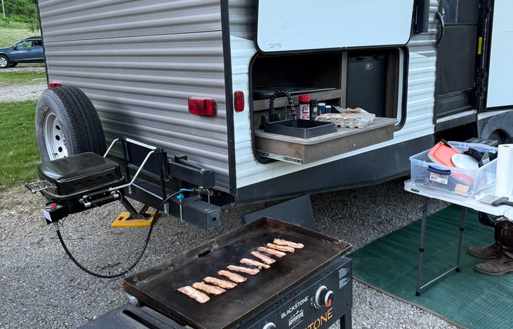 The outdoor kitchen is a great feature! Very handy for all of you outdoor cooking and cleaning.