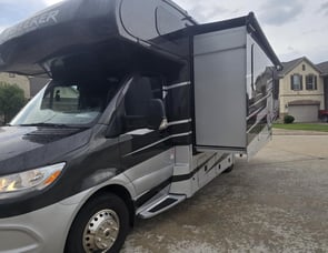 Forest River RV Sunseeker MBS 2400B