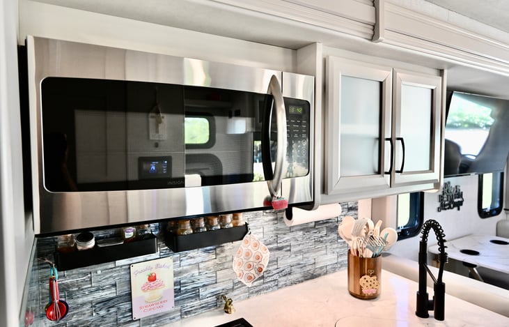 Full Size Microwave / Convection Oven