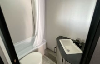 The Cozy Kodiak- Pet Friendly Bunkhouse