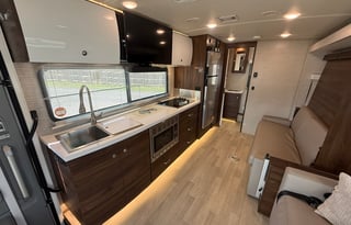 23 Winnebago View sprinter
