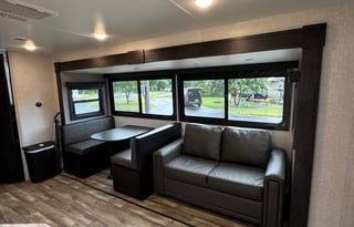 2023 Highland Ridge Range Lite 261BH