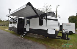 "The Hideout" - 2020 Keyston bunkhouse with 1.5 Bath