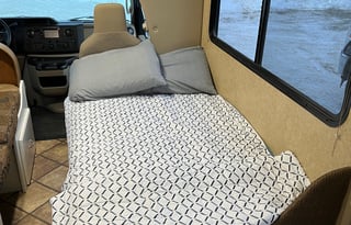 "Lucy" 2014 Thor Motor Coach Four Winds 26A