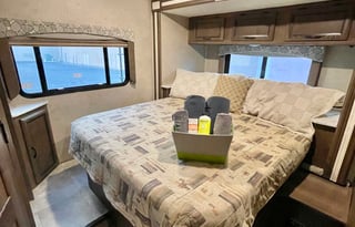 2019 Coachmen RV Freelander 26DS - Low miles