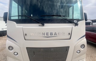 Get Out of Town 2018 Winnebago Sunstar 31BE