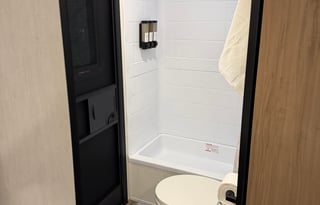 2025 Campsite Ultra – Bunks, Delivery, Sleeps 8