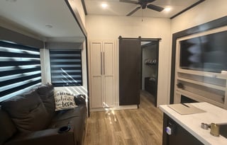 Happy Camper Family 5th Wheel