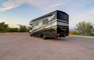 Ultimate Mercedes Couples Retreat on Wheels!