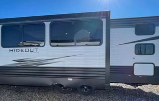 2021 Keystone Hideout Family RV Equipped for 10!