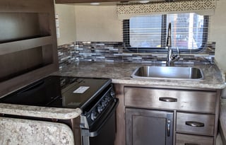 2018 Thor Motor Coach Freedom Elite F30