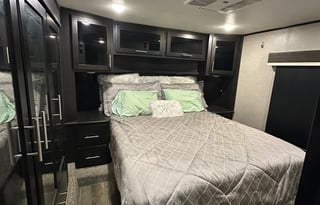 Family Friendly with capability to sleep 7 and up to 8.