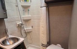 2020 Thor 25' Axis Motorcoach with eBike option