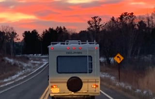 1989 Dolphin Motor Coach National Traveller Std. Model