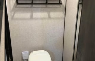 Coleman Lantern LT 17B Travel Trailer