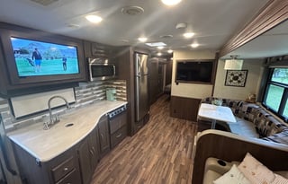 Beautiful Coachmen RV Mirada 35ft Bunk House