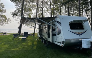 Lance 2185, Sleep 7 w/Triple Bunk, Fully Stocked