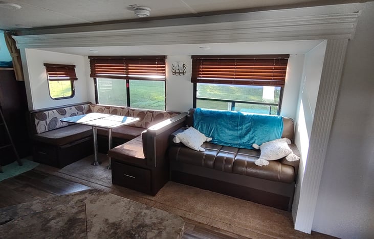 Dinette/Sofa in large slideout