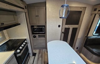 Keystone Outback 335CG