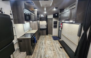 SPECTACULAR off grid affordable toyhauler