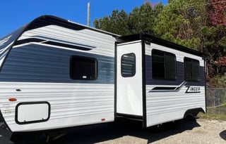 2021-Zinger 2 Bedroom/Bunkhouse/Outside Kitchen