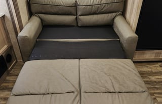 Poconos Romance: Luxury RV Delivered