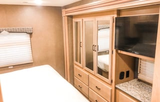 2019 Thor Motor Coach Hurricane 34J