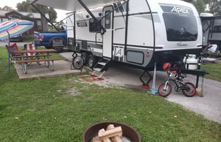 BRAND NEW 2021 Coachmen RV Apex Nano 208BHS