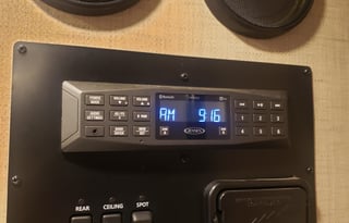 2018 Thor Motor Coach Outlaw 29J (low-miles)