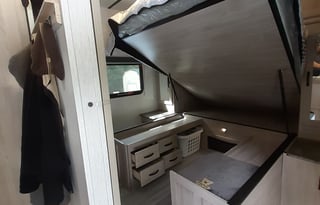 Stocked, Pet Friendly Coachmen 29' Delivery Only