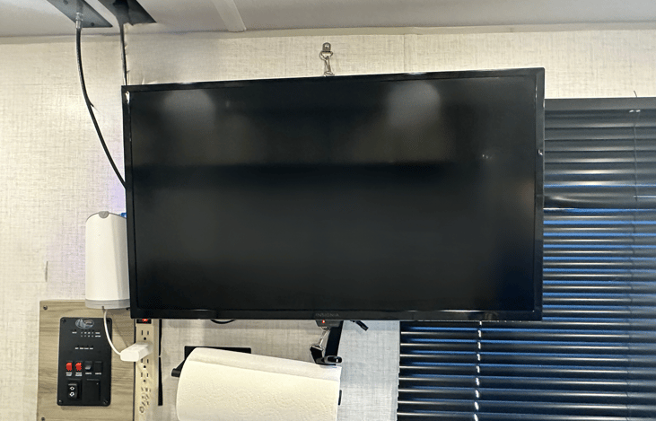 32 inch Smart TV with Fire TV: Connect to streaming apps (only works with internet connection). Also available coax cable hookup if available at campsite.