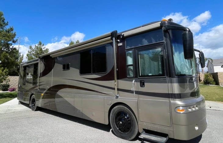 39.0 Ultimate Freedom 40KD Class A Motor Home | RVshare