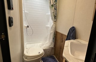 All-Inclusive Experience - 34' 2022 Avenger 27DBS