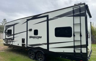 2022 Grand Design Momentum G-Class 25G