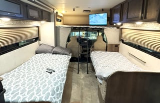 Luxury 2020 32' Coachman Freelander Bunk House