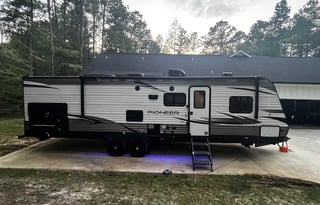 2020 Heartland Pioneer BH 305