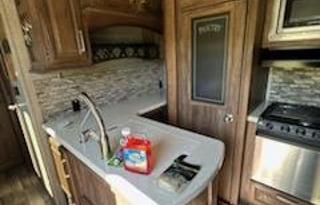 Keystone Cougar UPMI1045