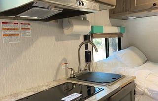 “Sunray In The Woods” at Starlit Glamping LLC PETS