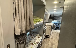 Family - Friendly 32ft Class C  < Sleeps 8   >