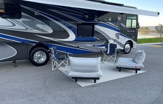 2021 Thor Motor Coach Miramar 35.2"Big Teddy"