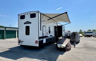 2023 Cross Roads RV Hampton HP370FDL