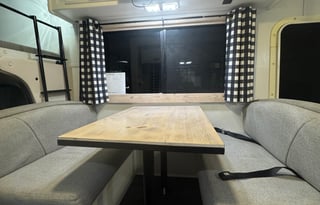 2002 Four Winds RV Chateau 31S